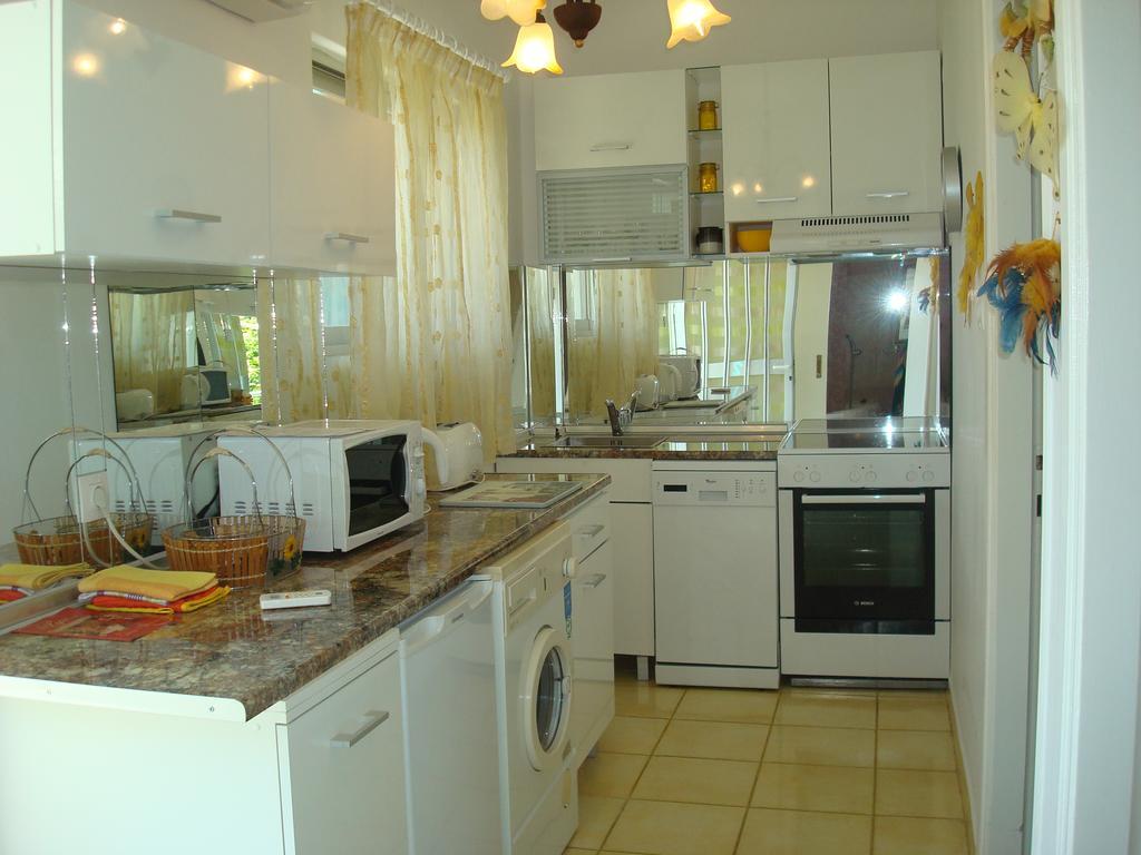 Pipitsa'S Apartments โรดา ภายนอก รูปภาพ